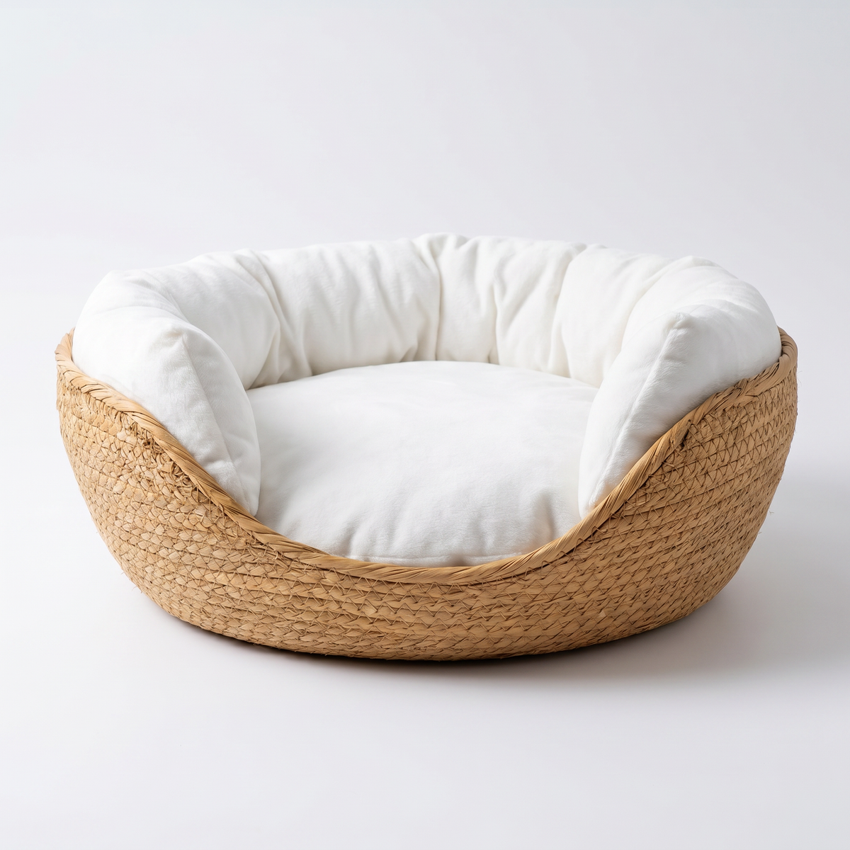 Snug Bamboo Weave Nest
